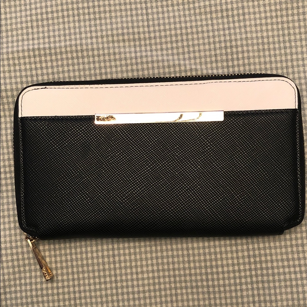 ALDO Black/Cream Zip-around Clutch Wallet Gold Trim ID Cards Cash Documents #798